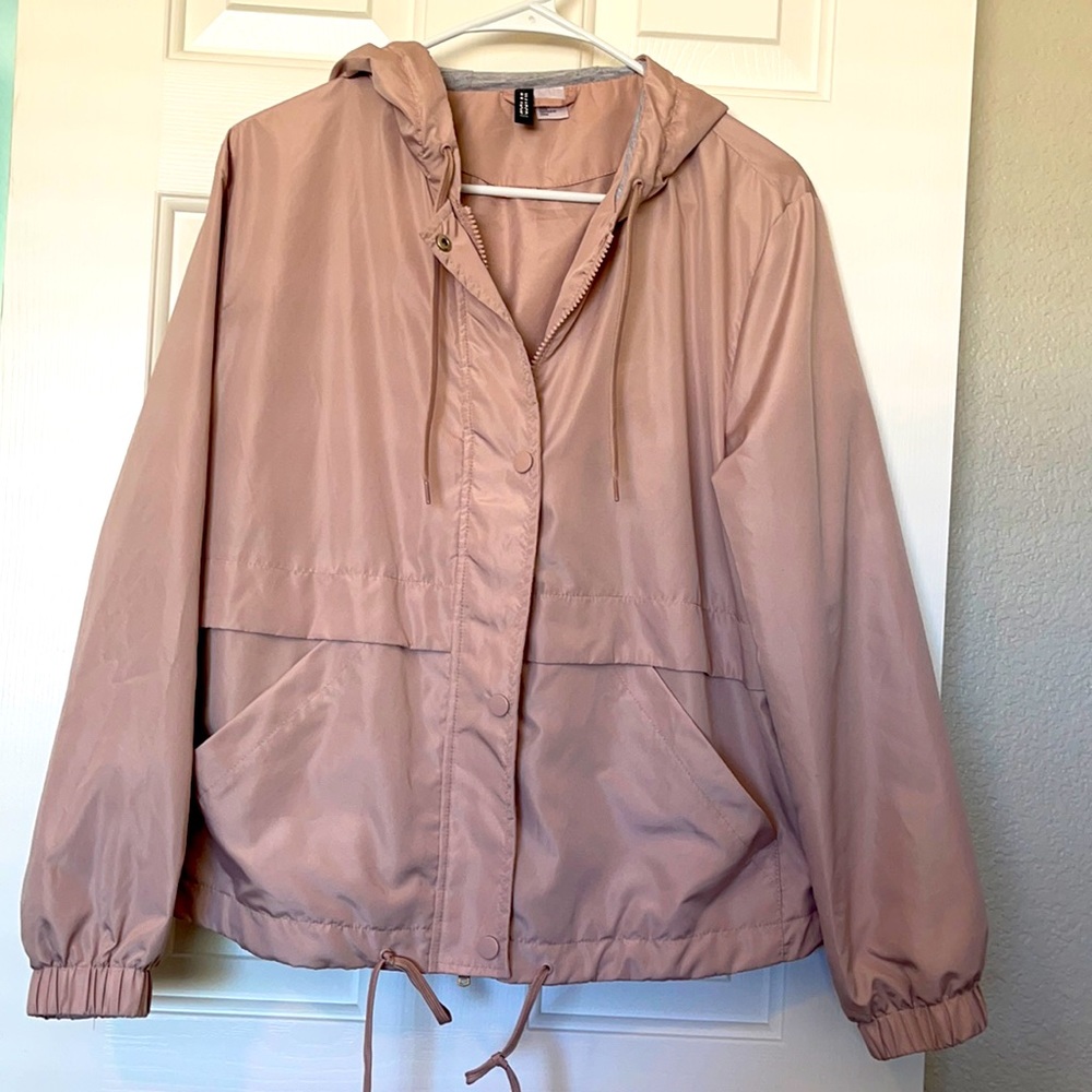Soft pink wind breaker